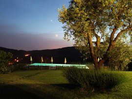 agriturismo arezzo - agriturismo toscana piscina7