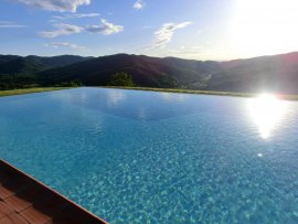 agriturismo arezzo - piscina clienti 1